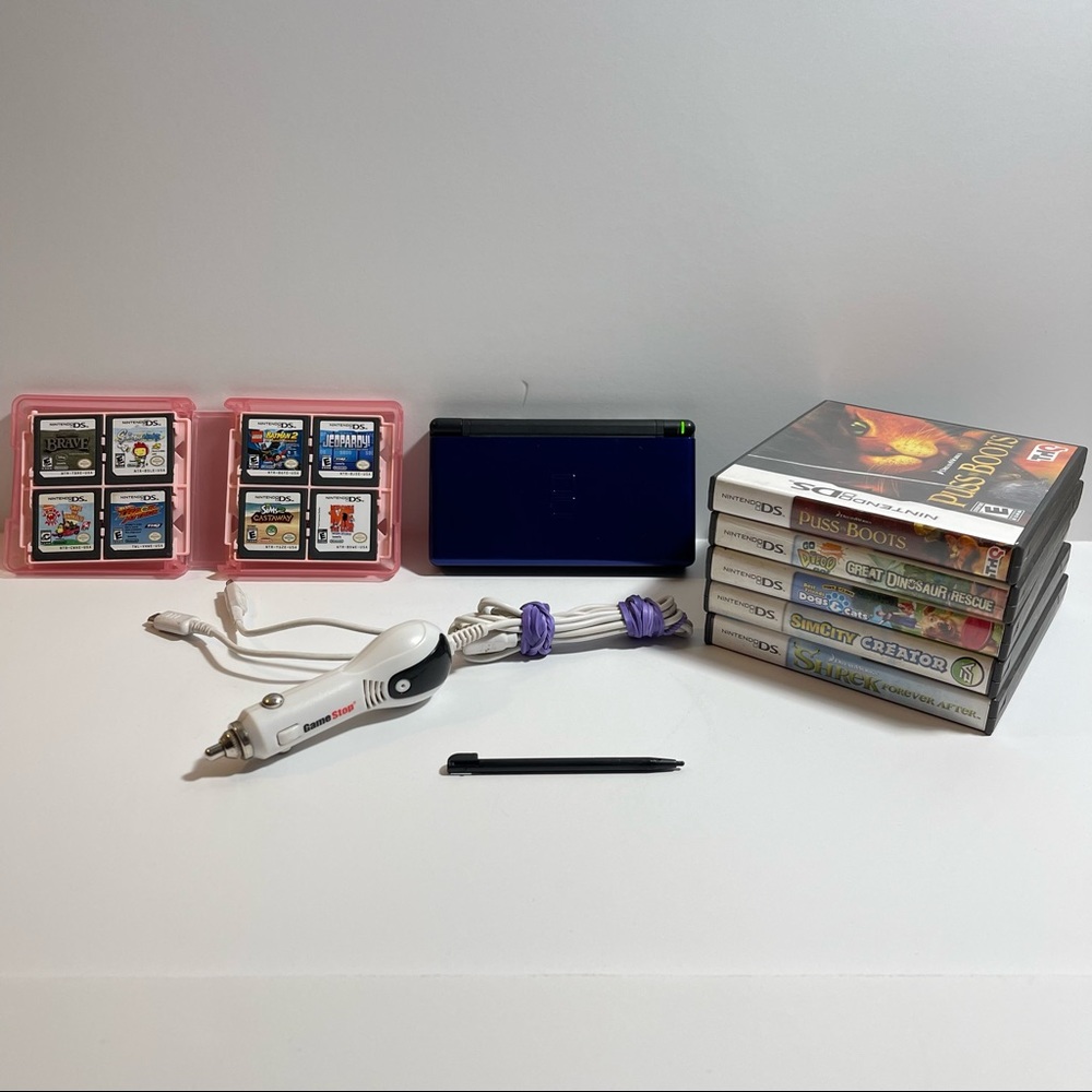 (Kids Bundle) Blue DS Lite W/13 Games & Accessories!!